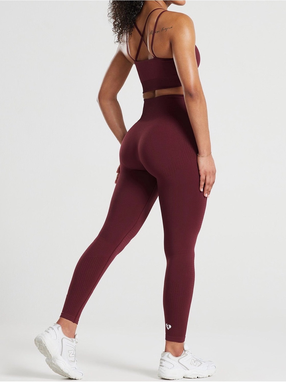 High-Waist Seamless Leggings in Deep Burgundy
